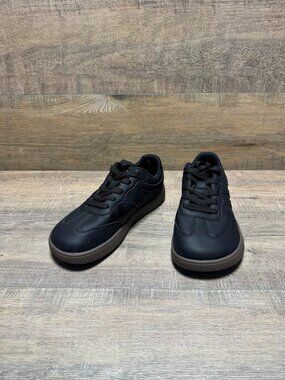 Hobibear Unisex Faux Black Leather Wide Toe Box Sneakers EU 39
